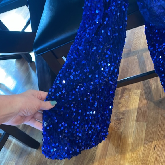 Brand new! Never worn!!Stunning Blue Sequin Dress - Picture 5 of 5